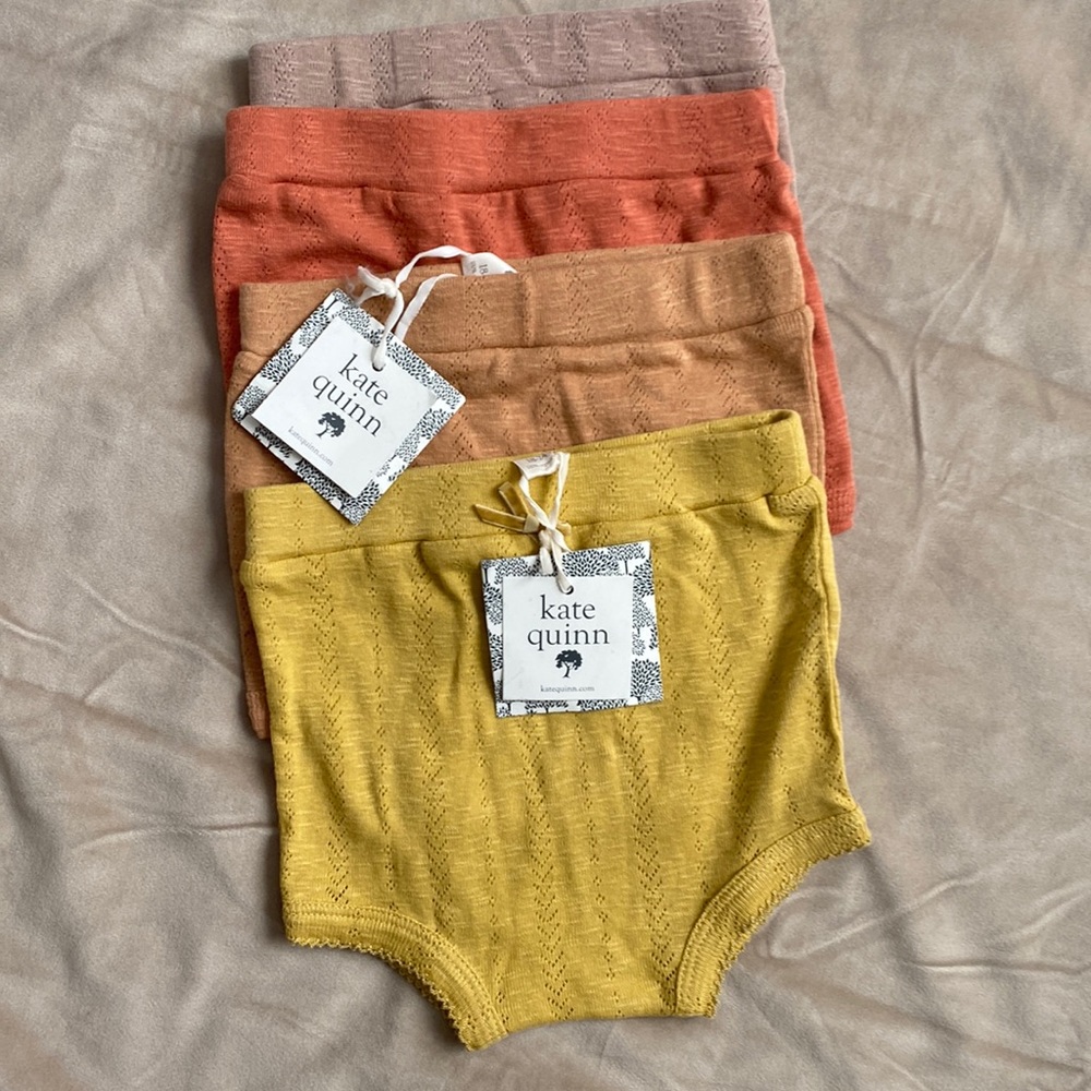 Kate Quinn 4 Pointelle Bloomer shorts 18-24m